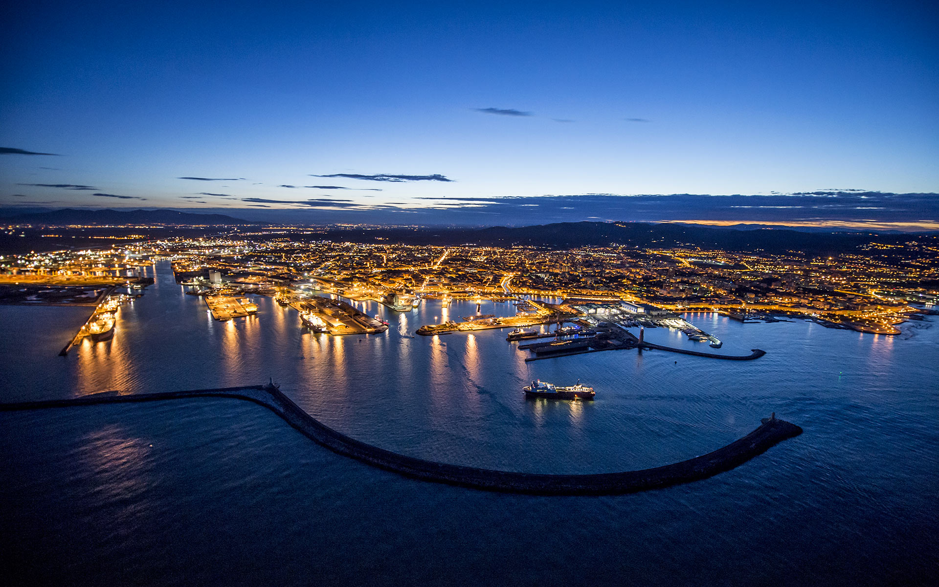 LIVORNO PORT CENTER